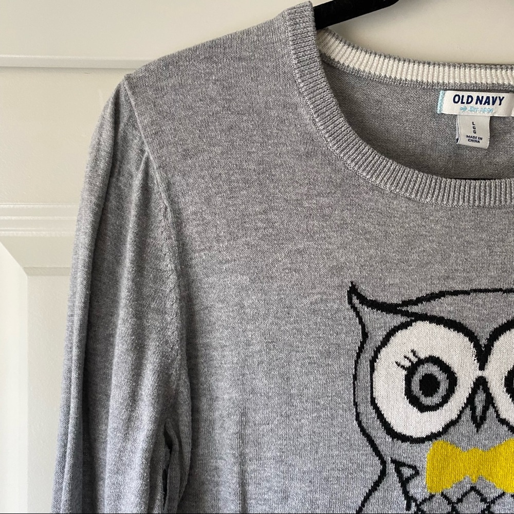 Old Navy grey owl sweater shirt